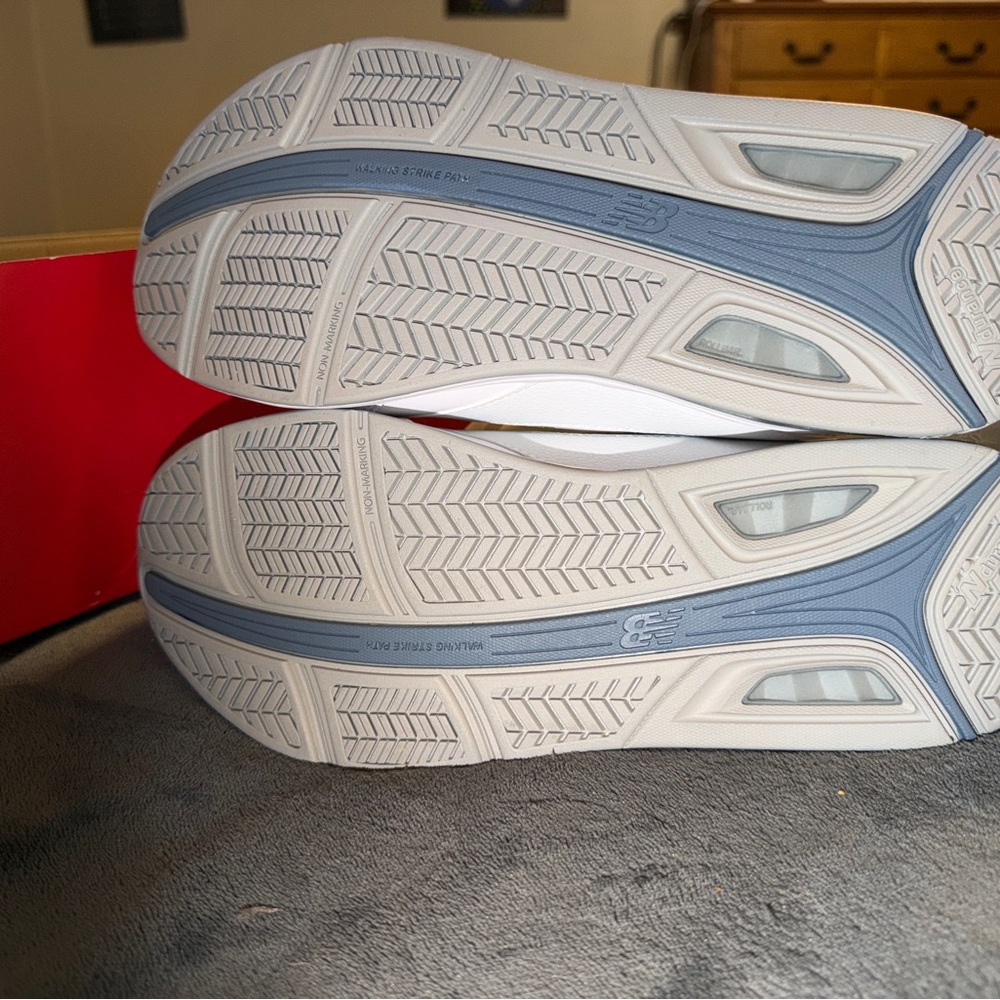 New Balance 928v3 walking shoes - sz 10.5 EE - Picture 4 of 5